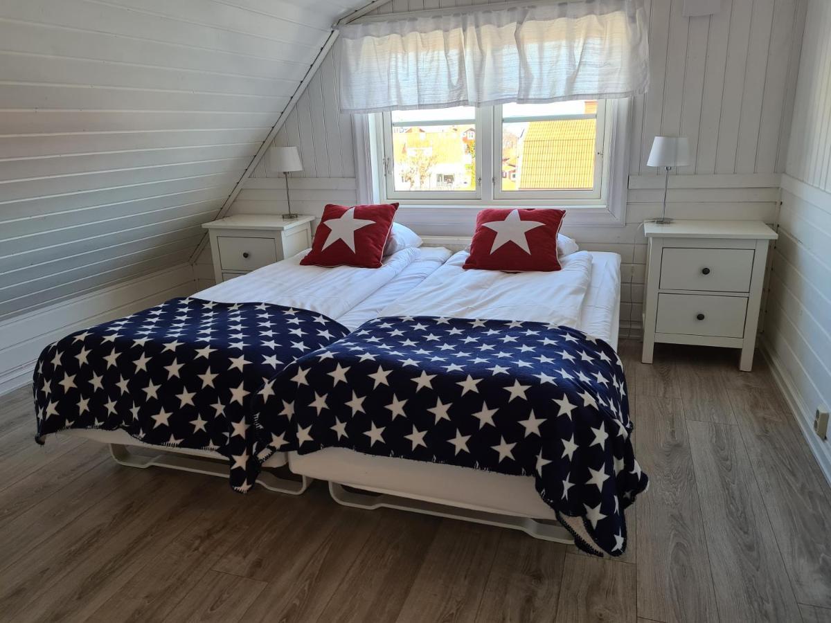 Missionshuset Bed & Breakfast Sandhamn Bagian luar foto
