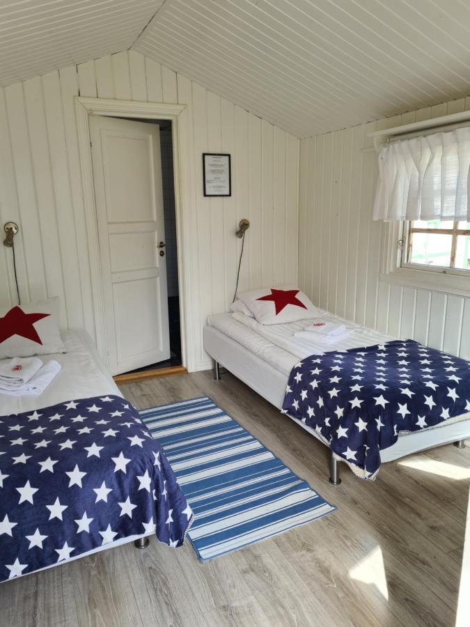 Missionshuset Bed & Breakfast Sandhamn Bagian luar foto