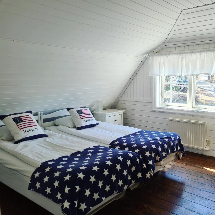 Missionshuset Bed & Breakfast Sandhamn Bagian luar foto