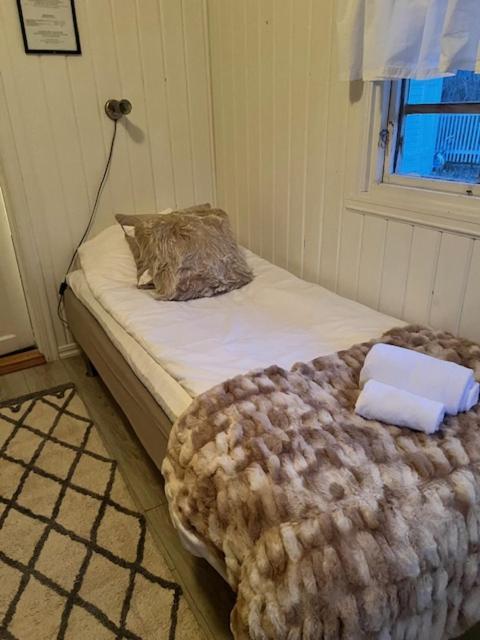 Missionshuset Bed & Breakfast Sandhamn Bagian luar foto