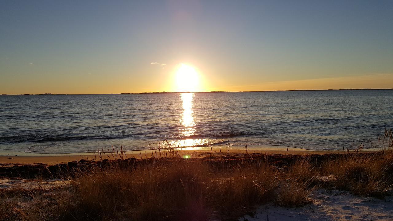 Missionshuset Bed & Breakfast Sandhamn Bagian luar foto